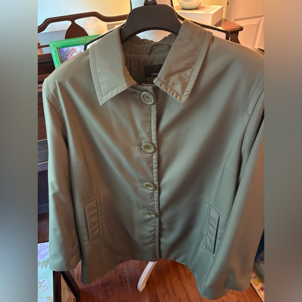 Jones New York Olive Green Button Rain Coat